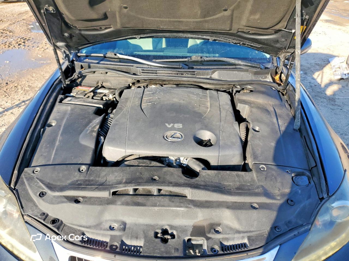 Lexus IS 2011