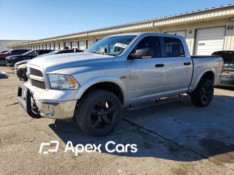 RAM 1500 2015 - Zdjęcie 1 z 13