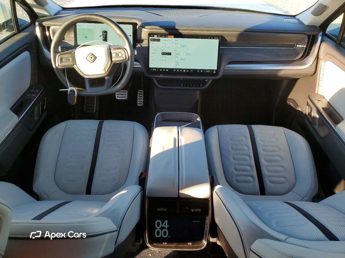 Rivian R1S 2023