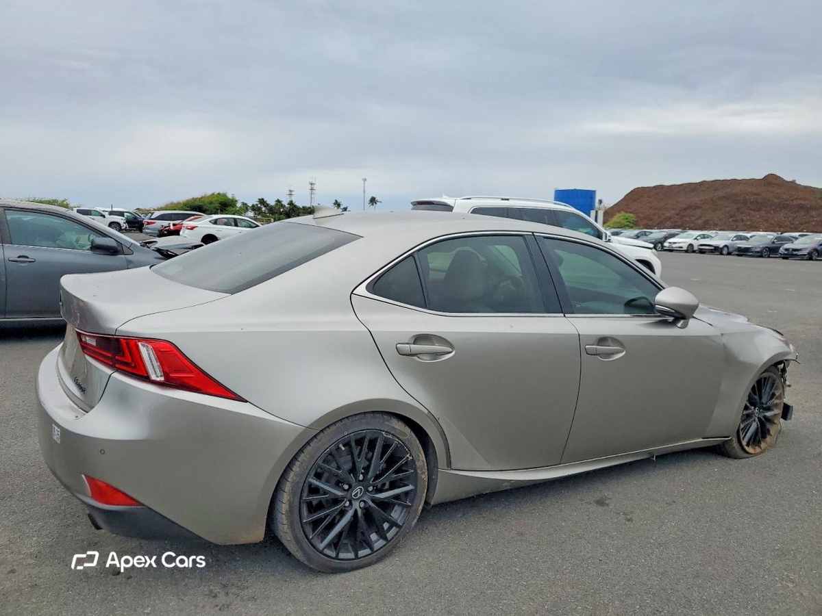 Lexus IS 2016