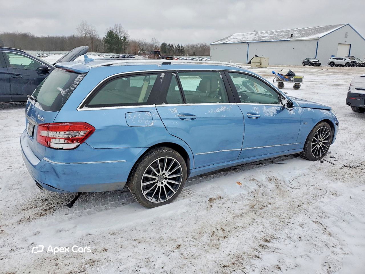 Mercedes-Benz  2012
