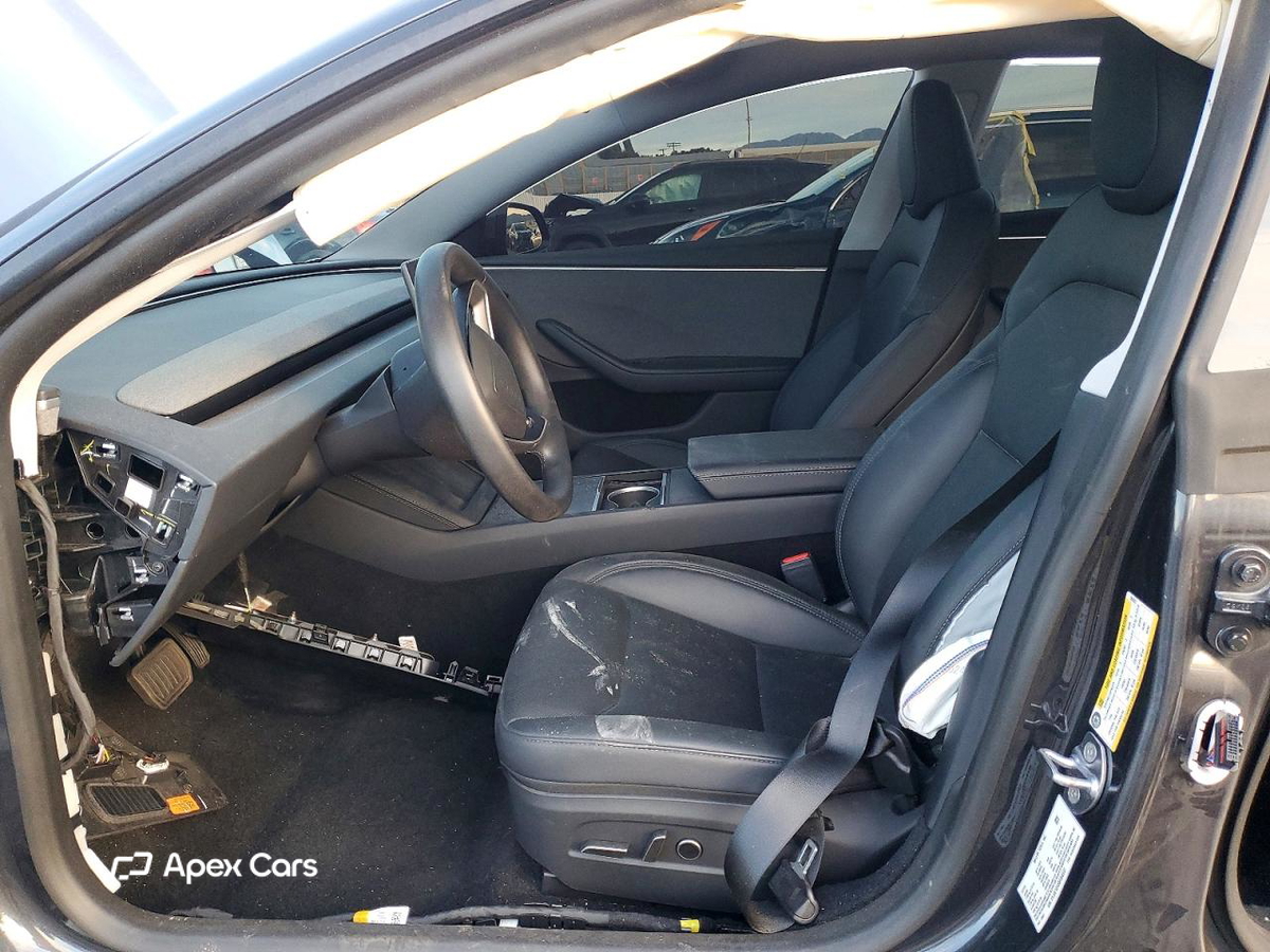 Tesla Model 3 2025