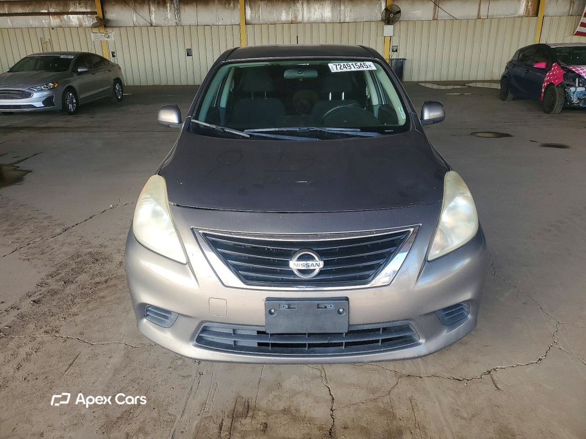 Nissan Versa 2013