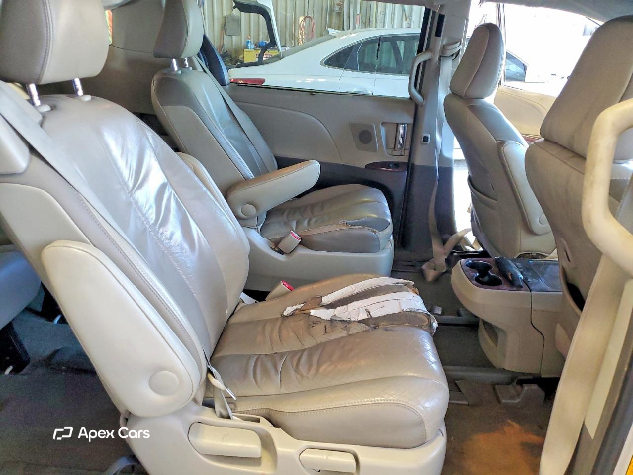 Toyota Sienna 2012