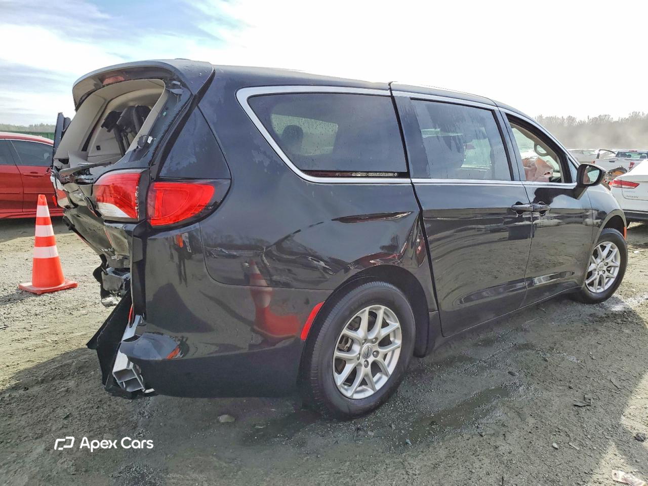 Chrysler Voyager 2023