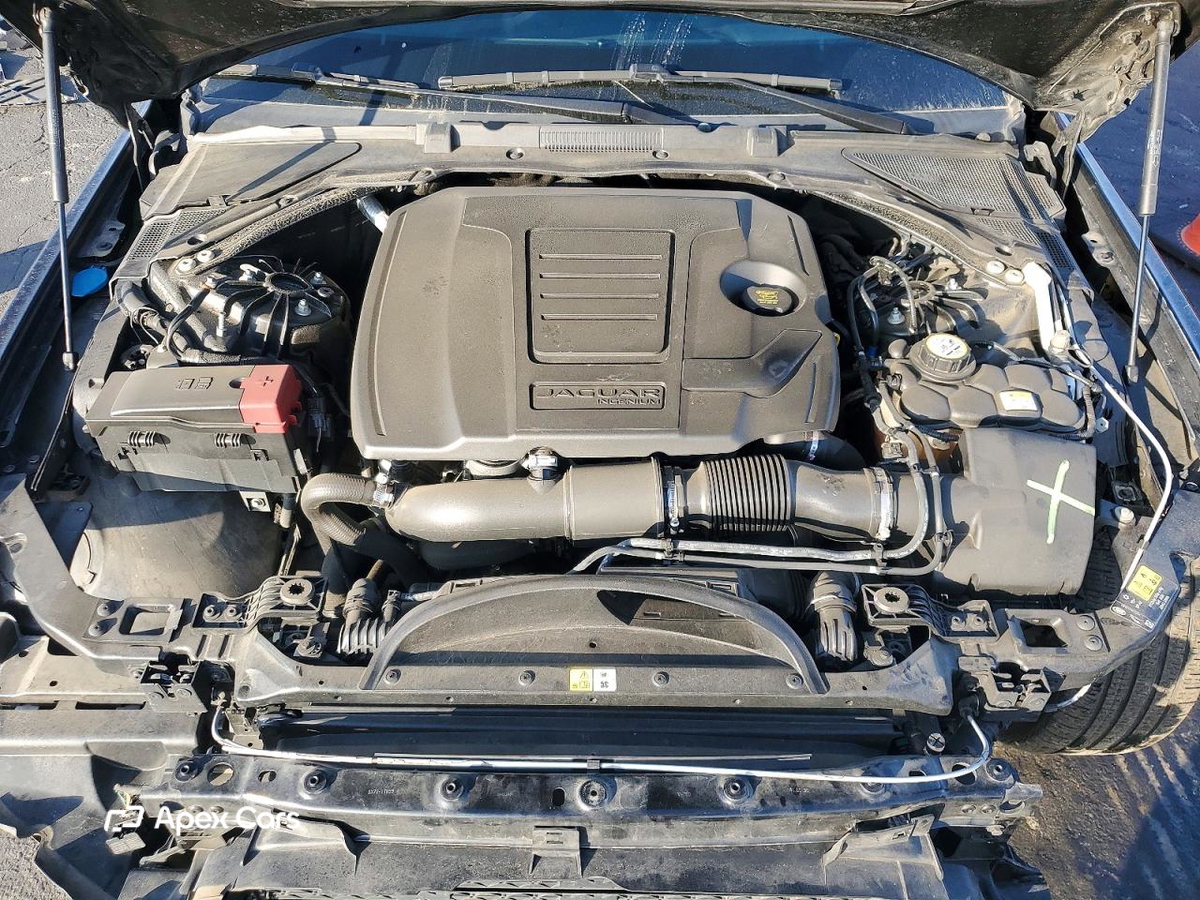 Jaguar XE 2020