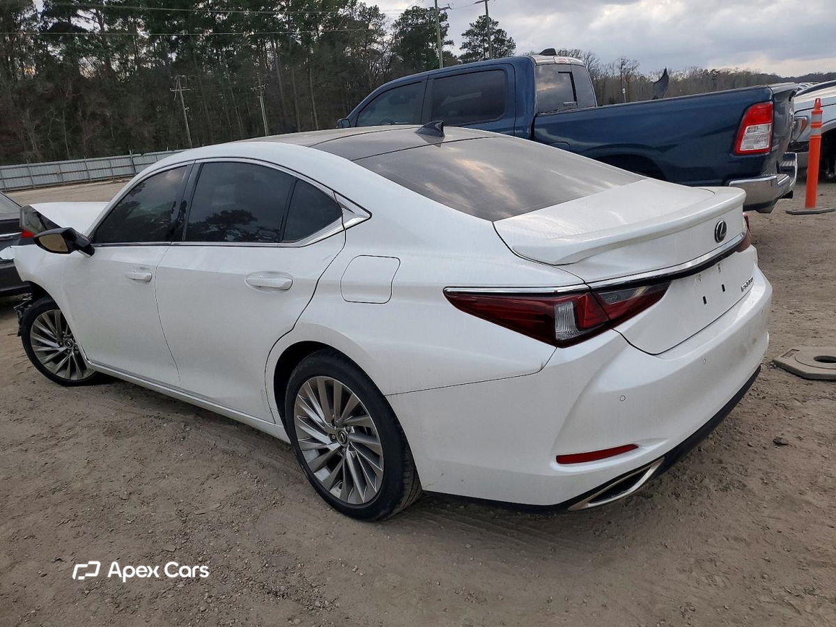 Lexus ES 2022