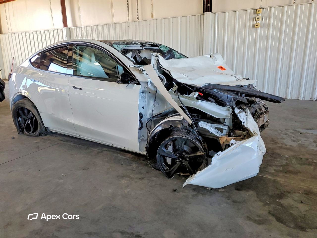 Tesla Model Y 2026
