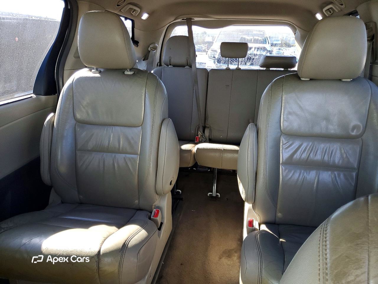 Toyota Sienna 2016