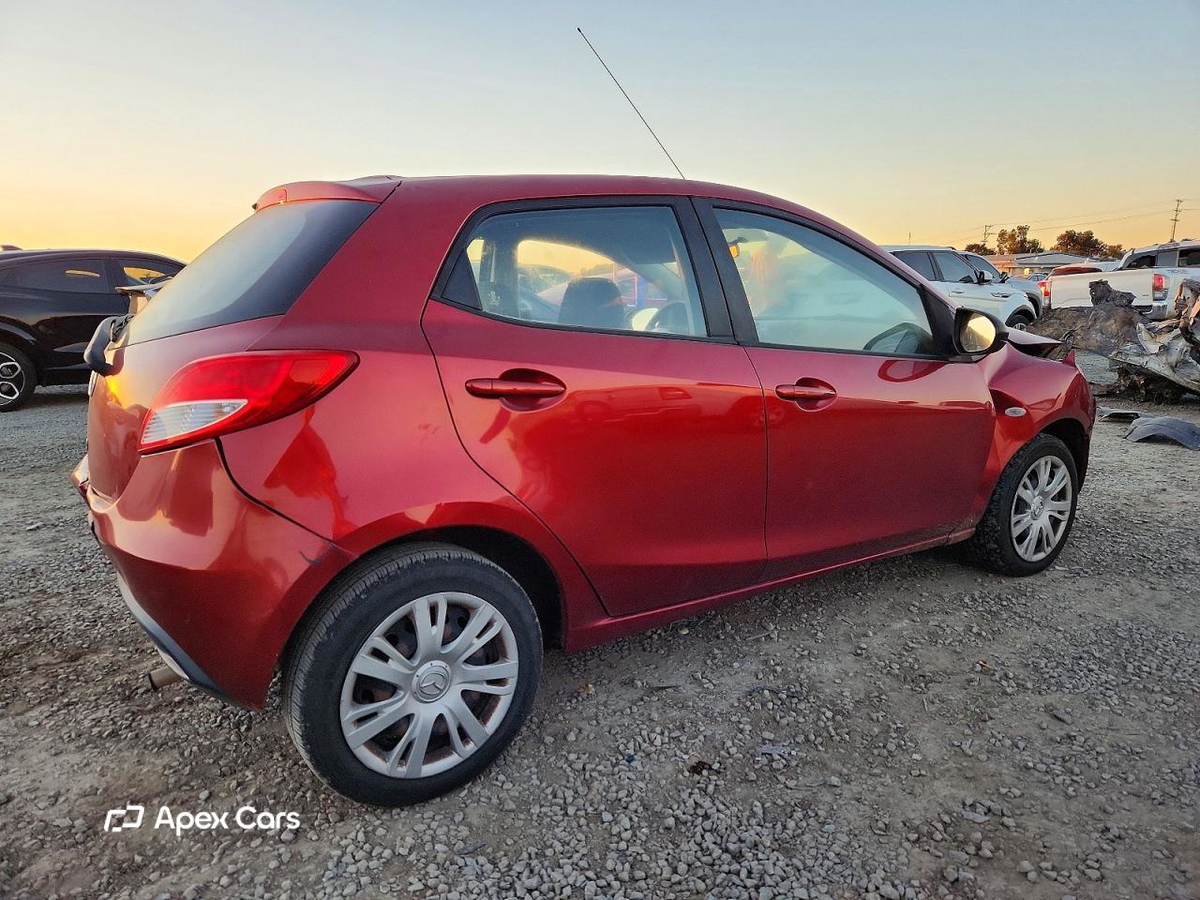 Mazda 2 2014