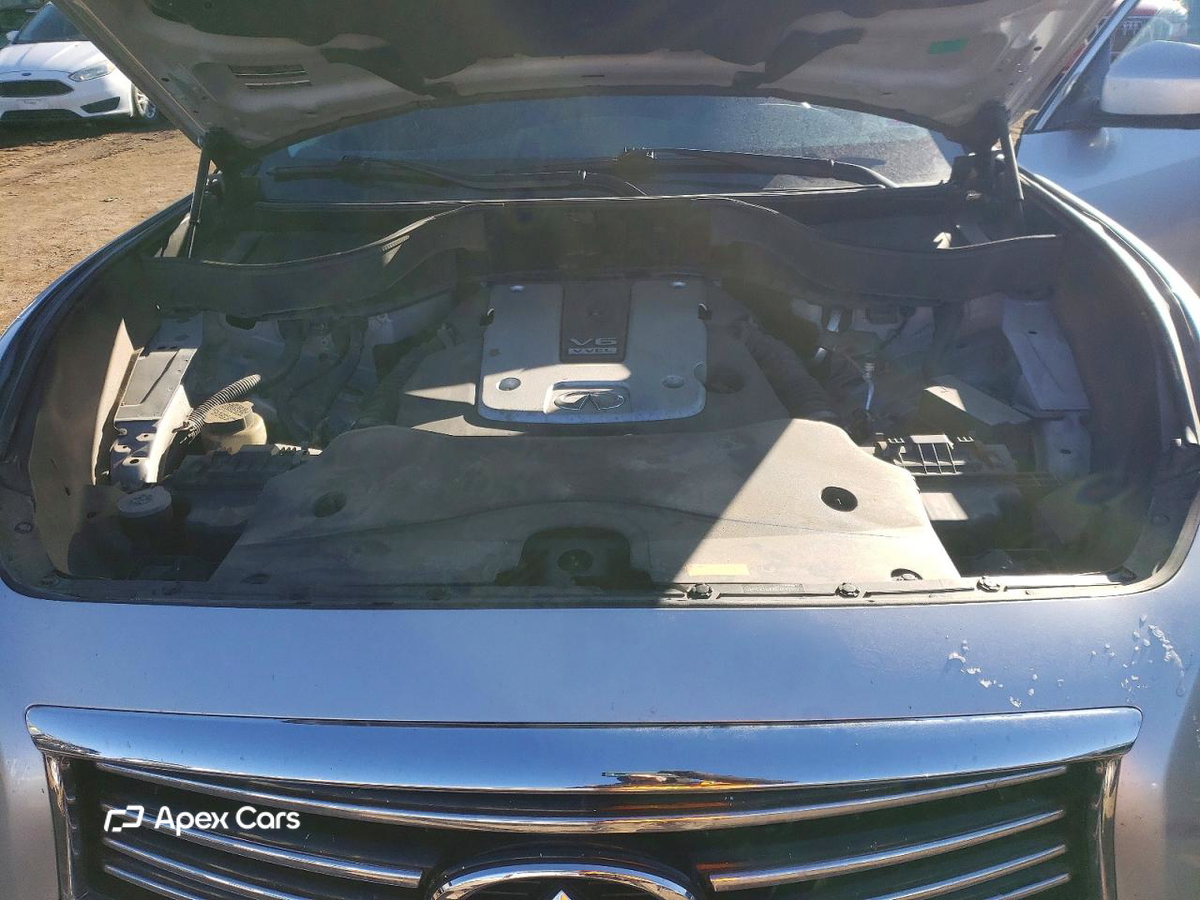 Infiniti QX70 2015