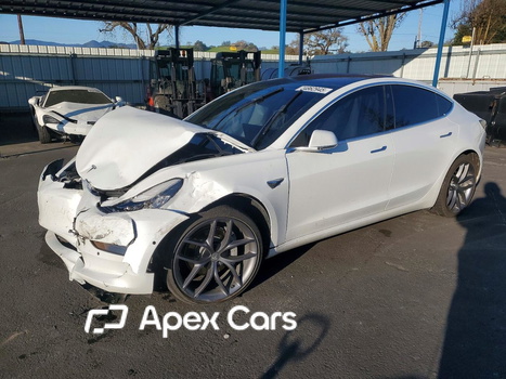 Tesla Model 3 2018 - Image 1 of 13