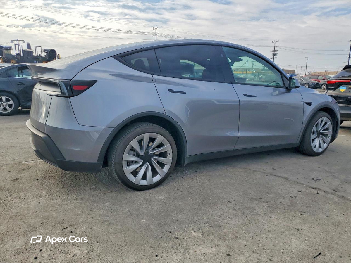 Tesla Model Y 2026