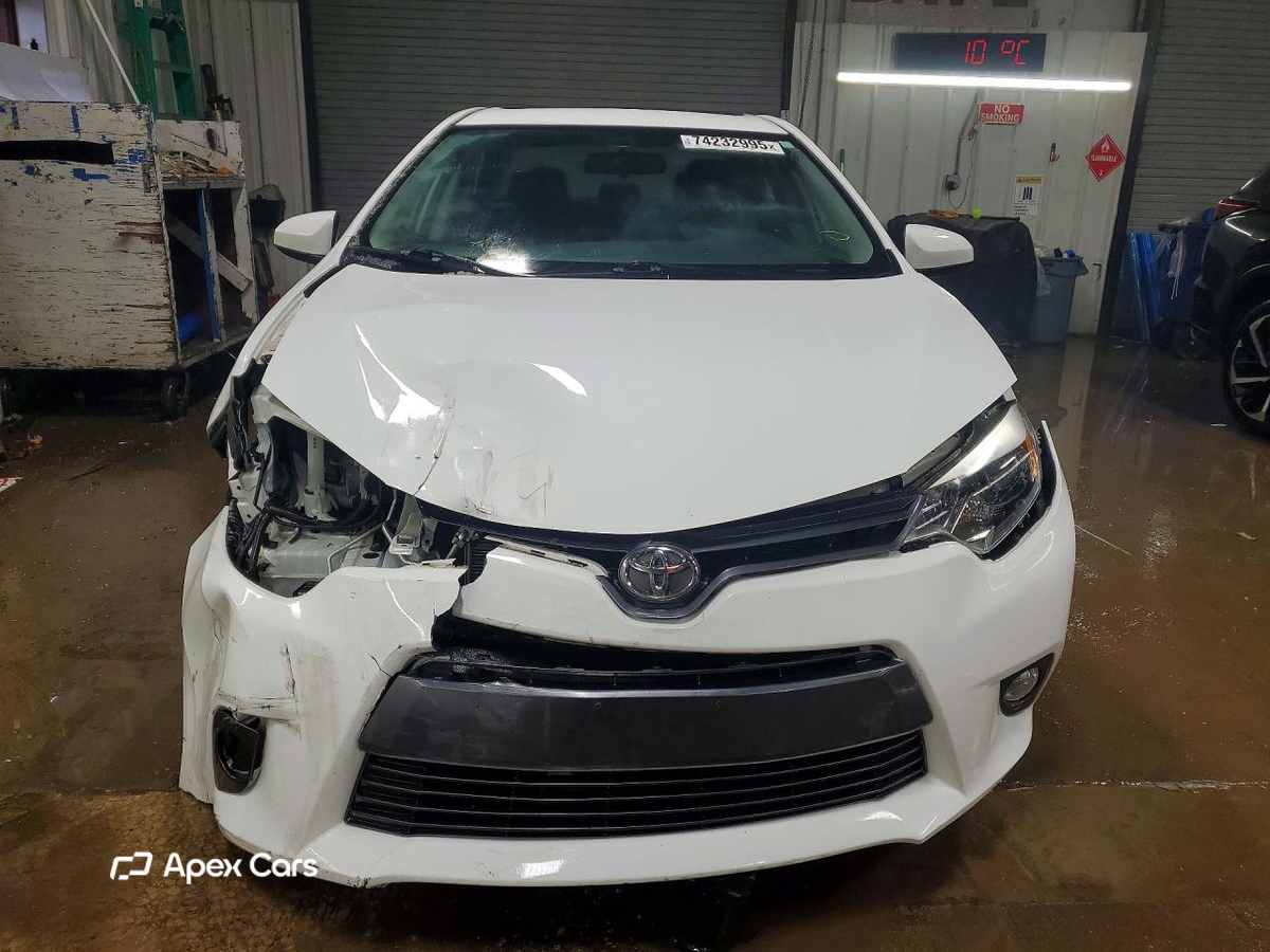 Toyota Corolla 2015