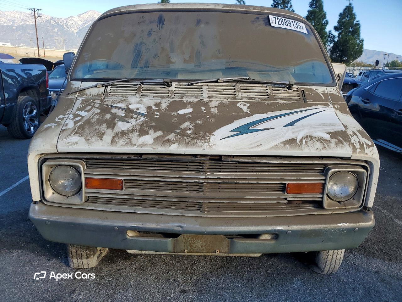 Dodge Caravan 1977