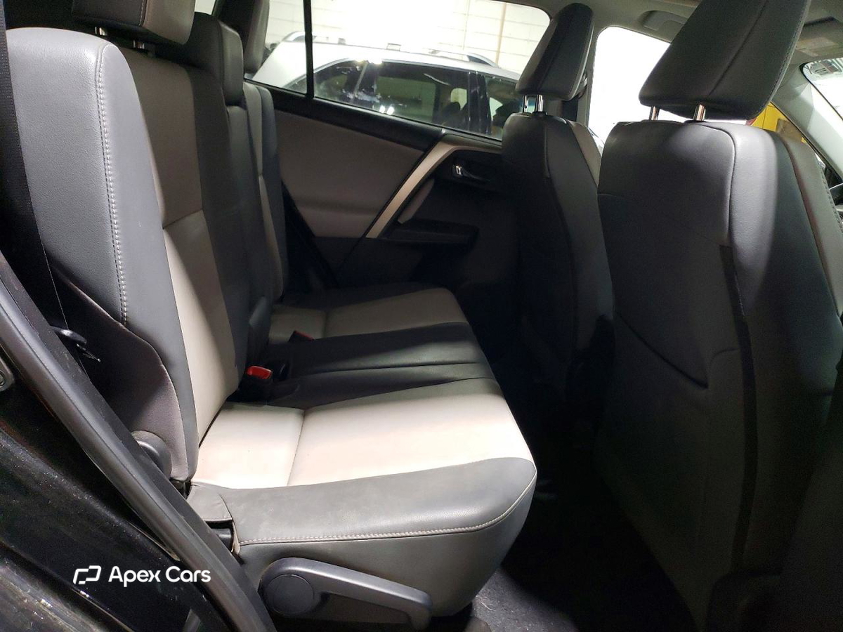 Toyota RAV 4 2015