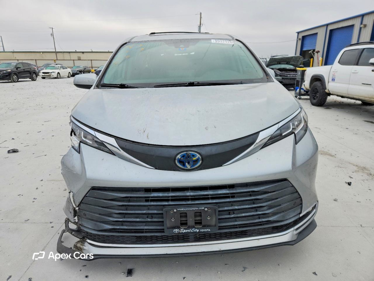Toyota Sienna 2021