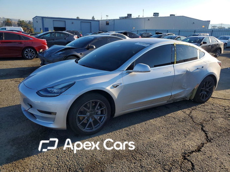 Tesla Model 3 2018 - Image 1 of 13
