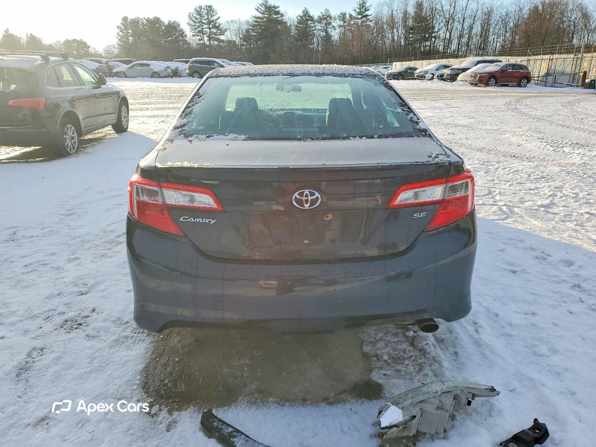 Toyota Camry 2012