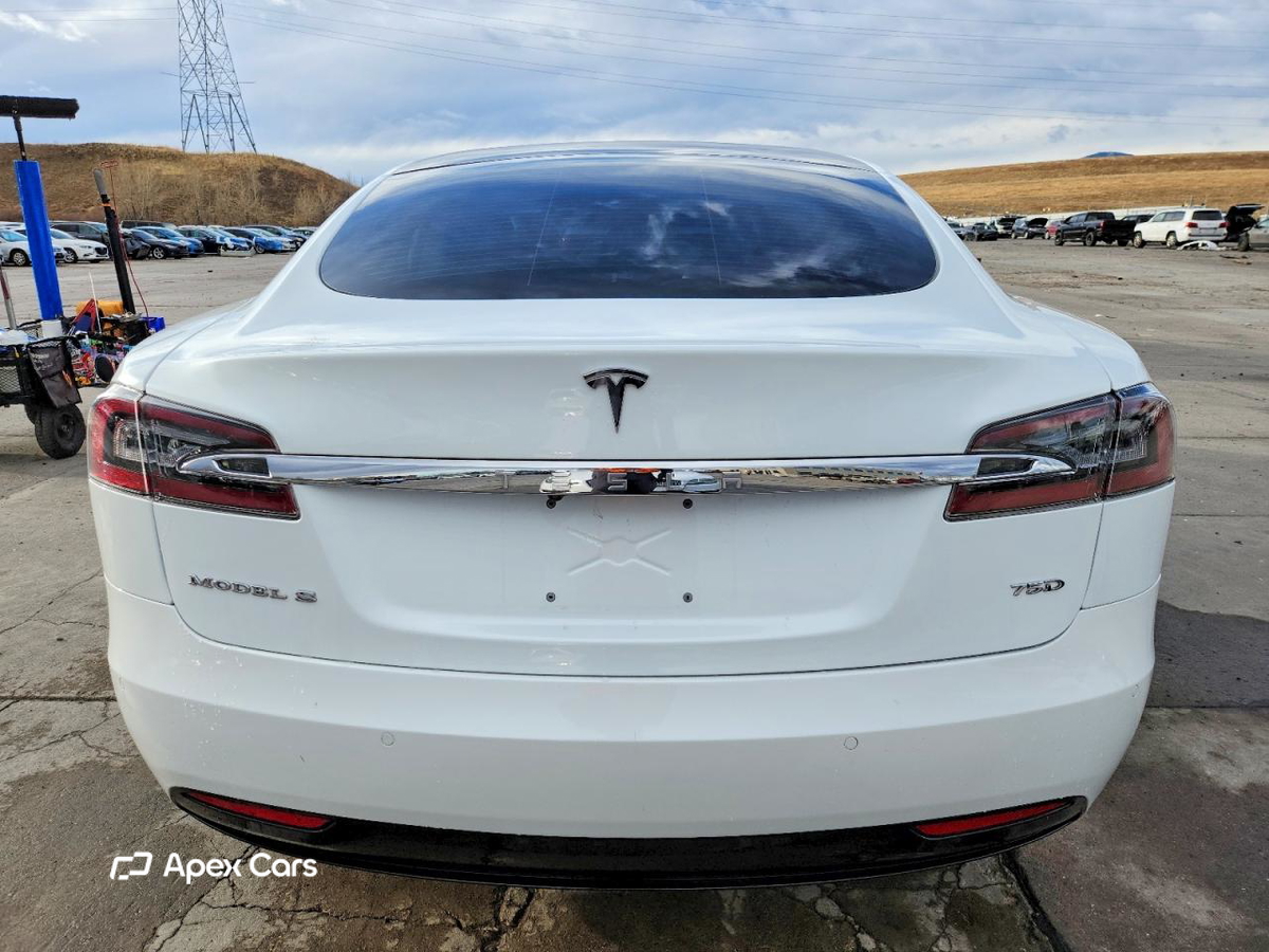 Tesla Model S 2018