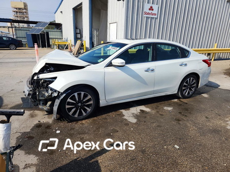 Nissan Altima 2016 - Image 1 of 13