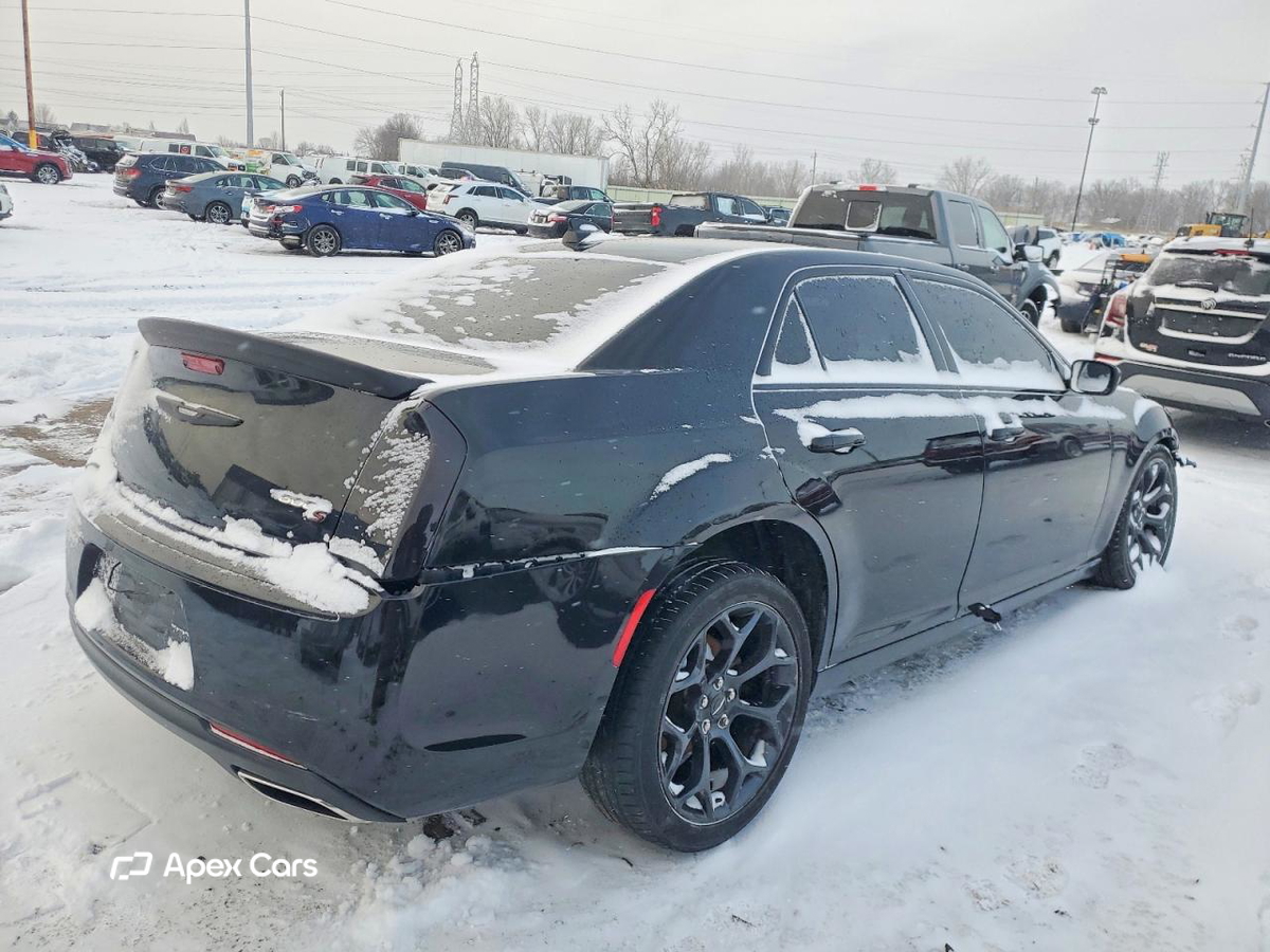 Chrysler 300 2019