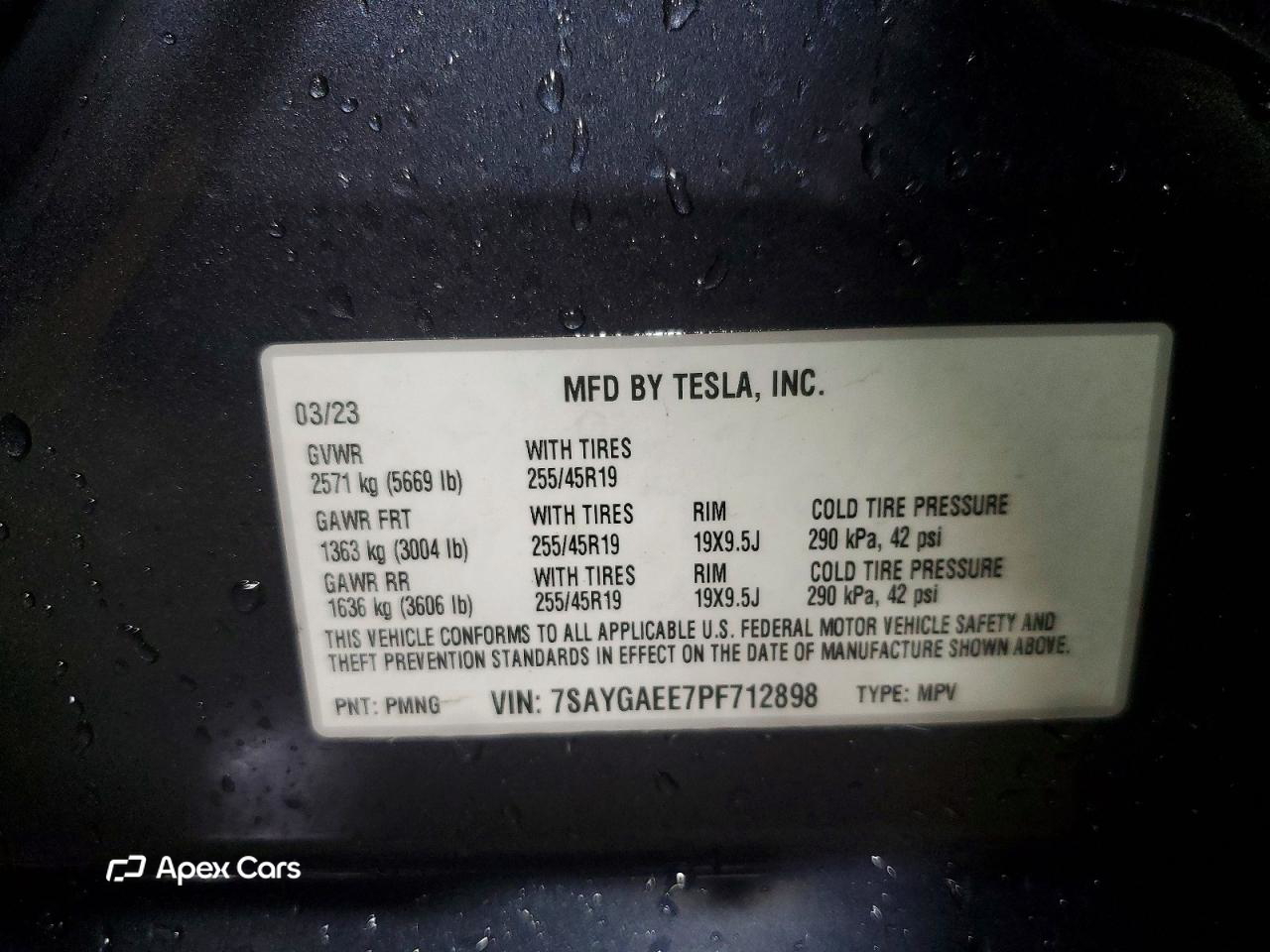Tesla Model Y 2023