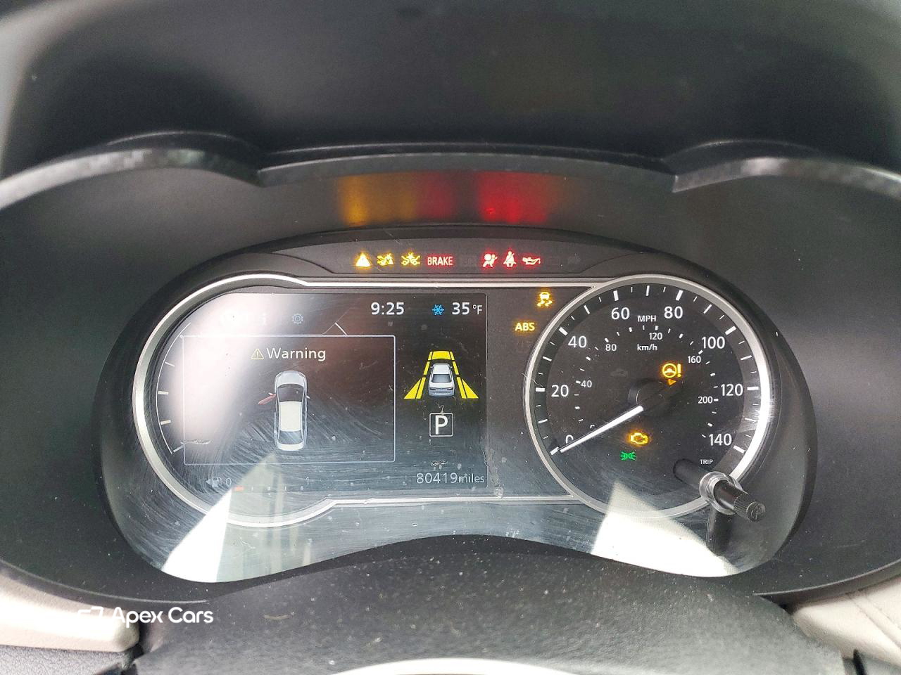 Nissan Versa 2021