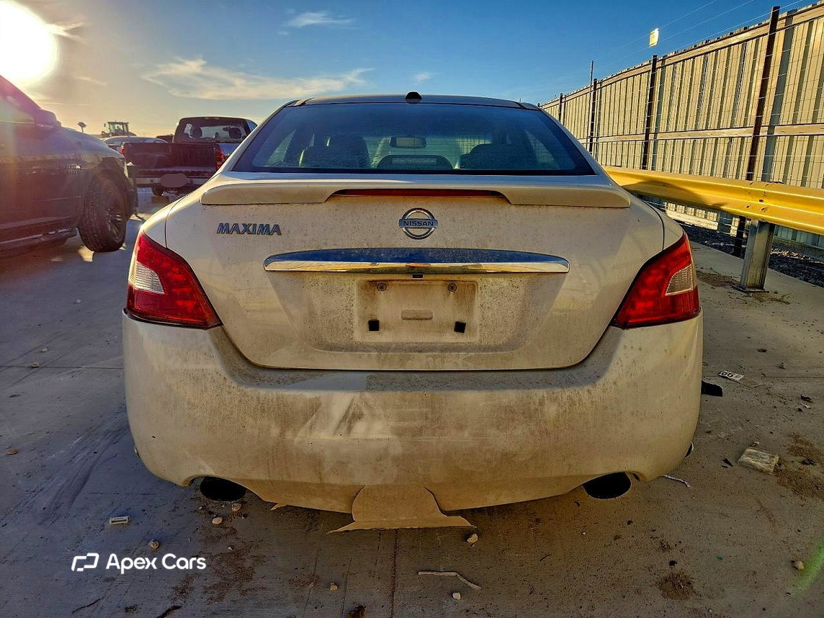 Nissan Maxima 2011