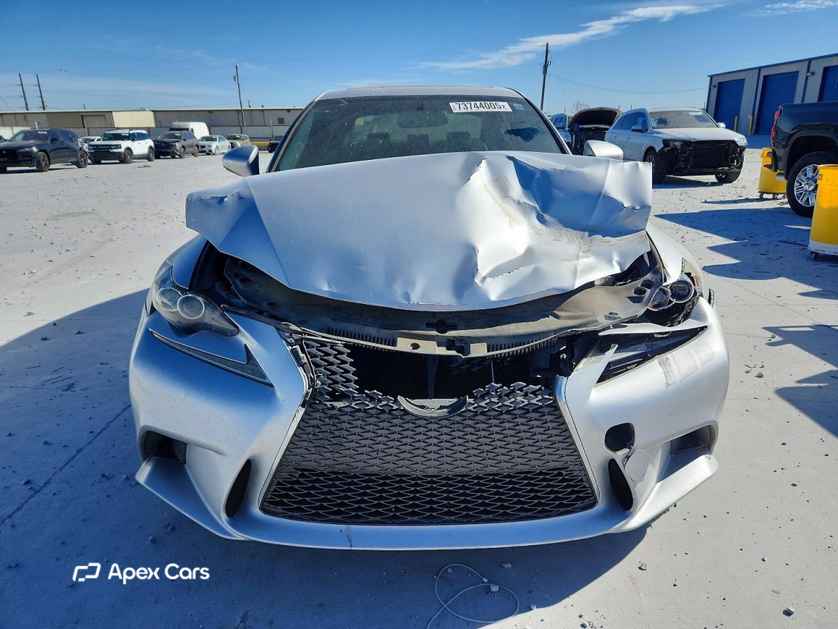 Lexus IS 2015