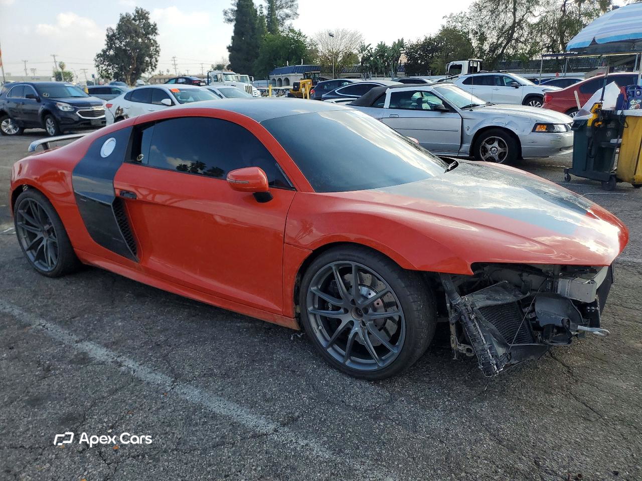 Audi R8 2014