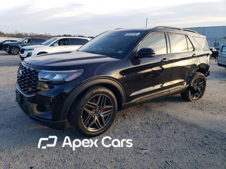 Ford Explorer 2025 - Image 1 of 13