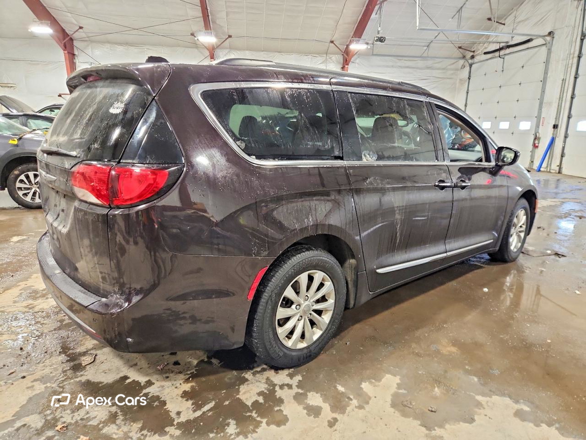 Chrysler Pacifica 2017