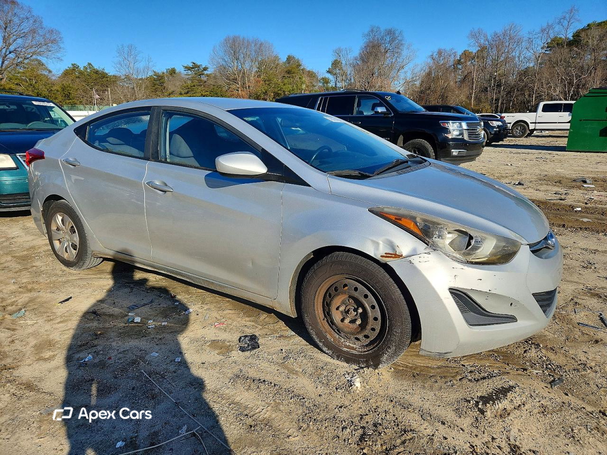 Hyundai Elantra 2016