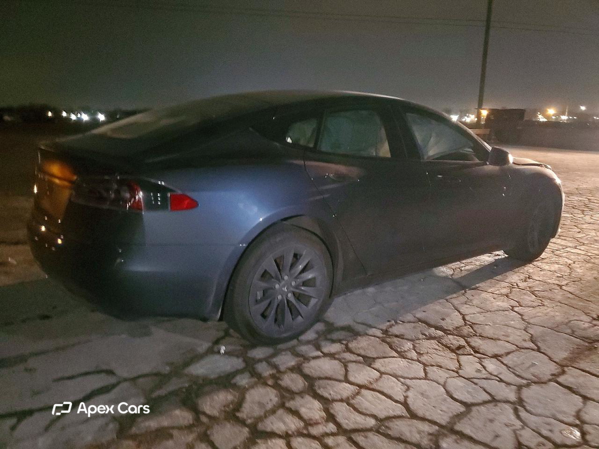 Tesla Model S 2018