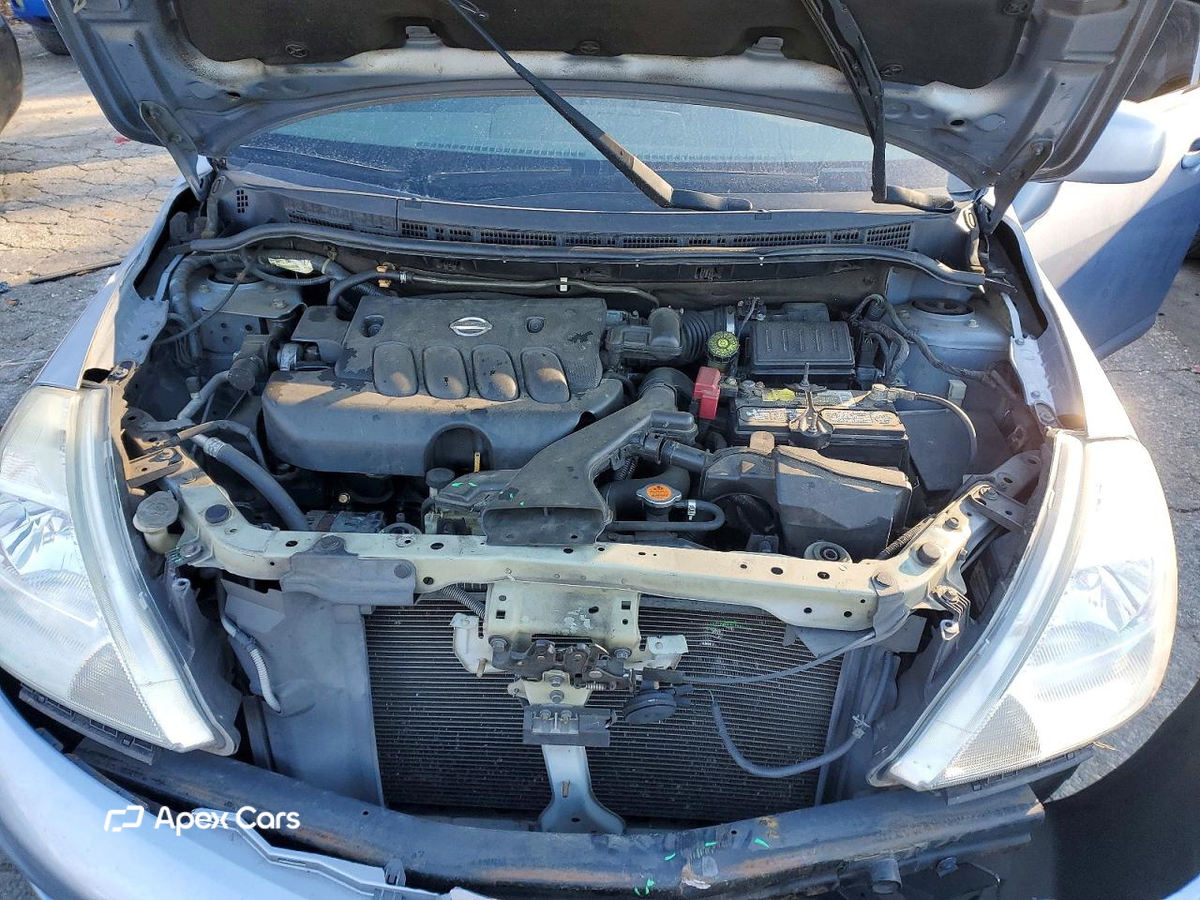 Nissan Versa 2011