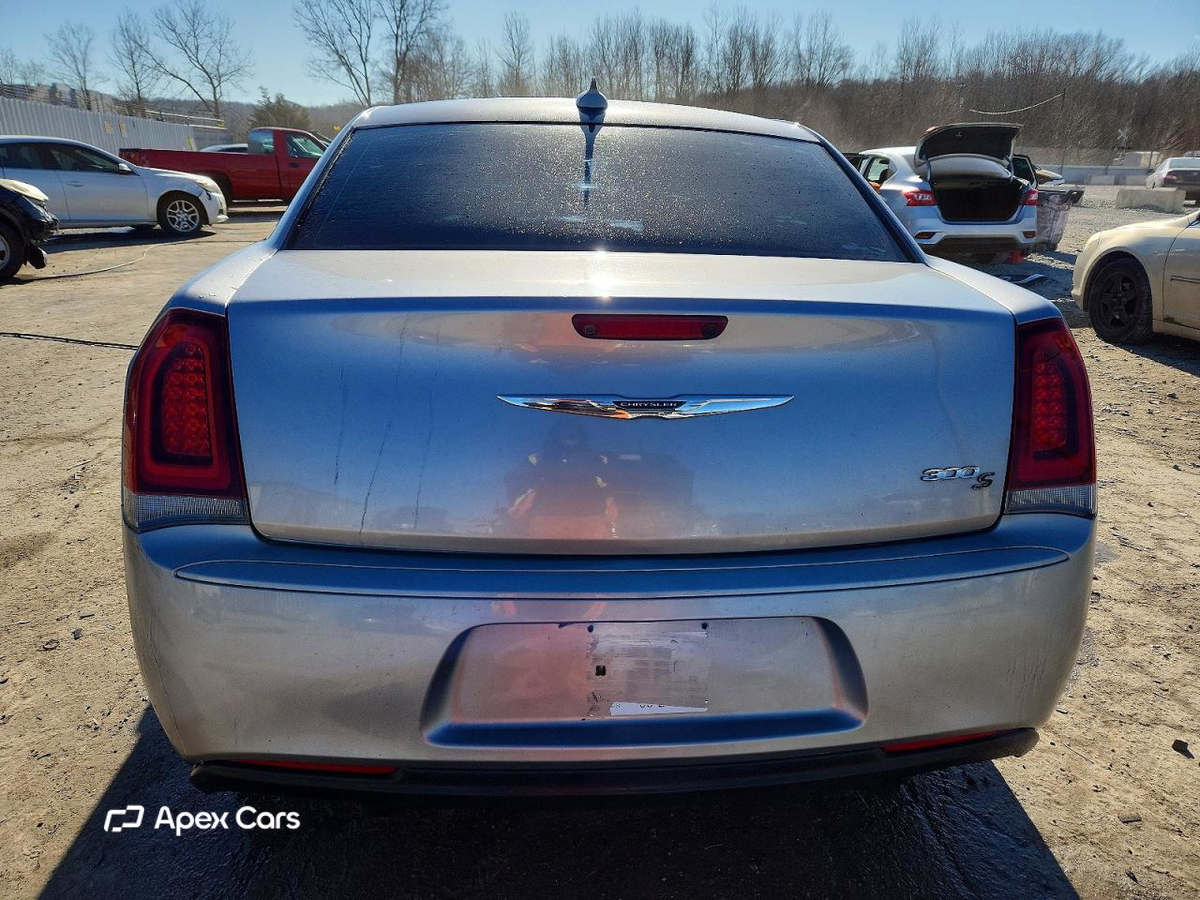 Chrysler 300 2016