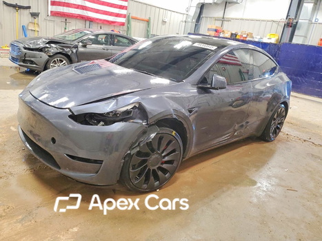 Tesla Model Y 2023 - Image 1 of 13
