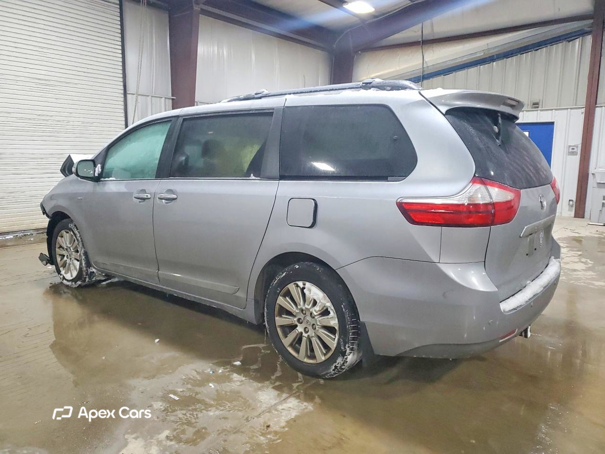 Toyota Sienna 2016