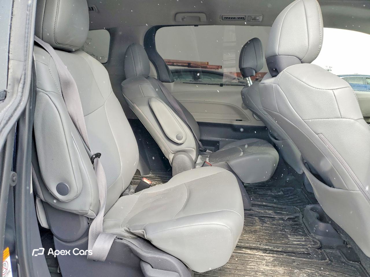 Toyota Sienna 2021