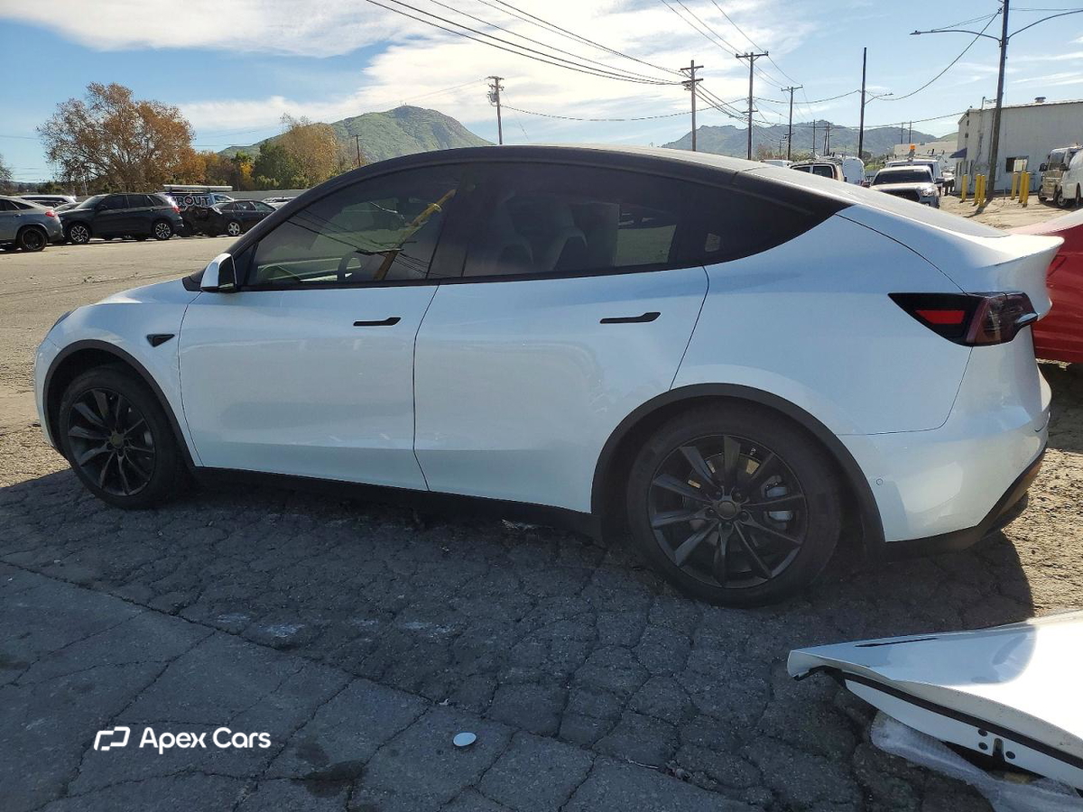 Tesla Model Y 2022