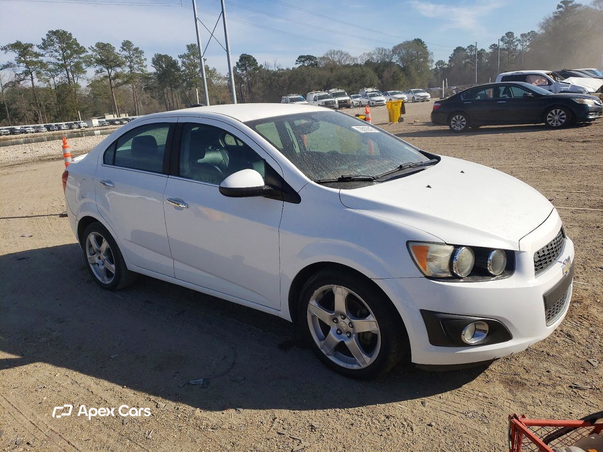 Chevrolet Sonic 2015