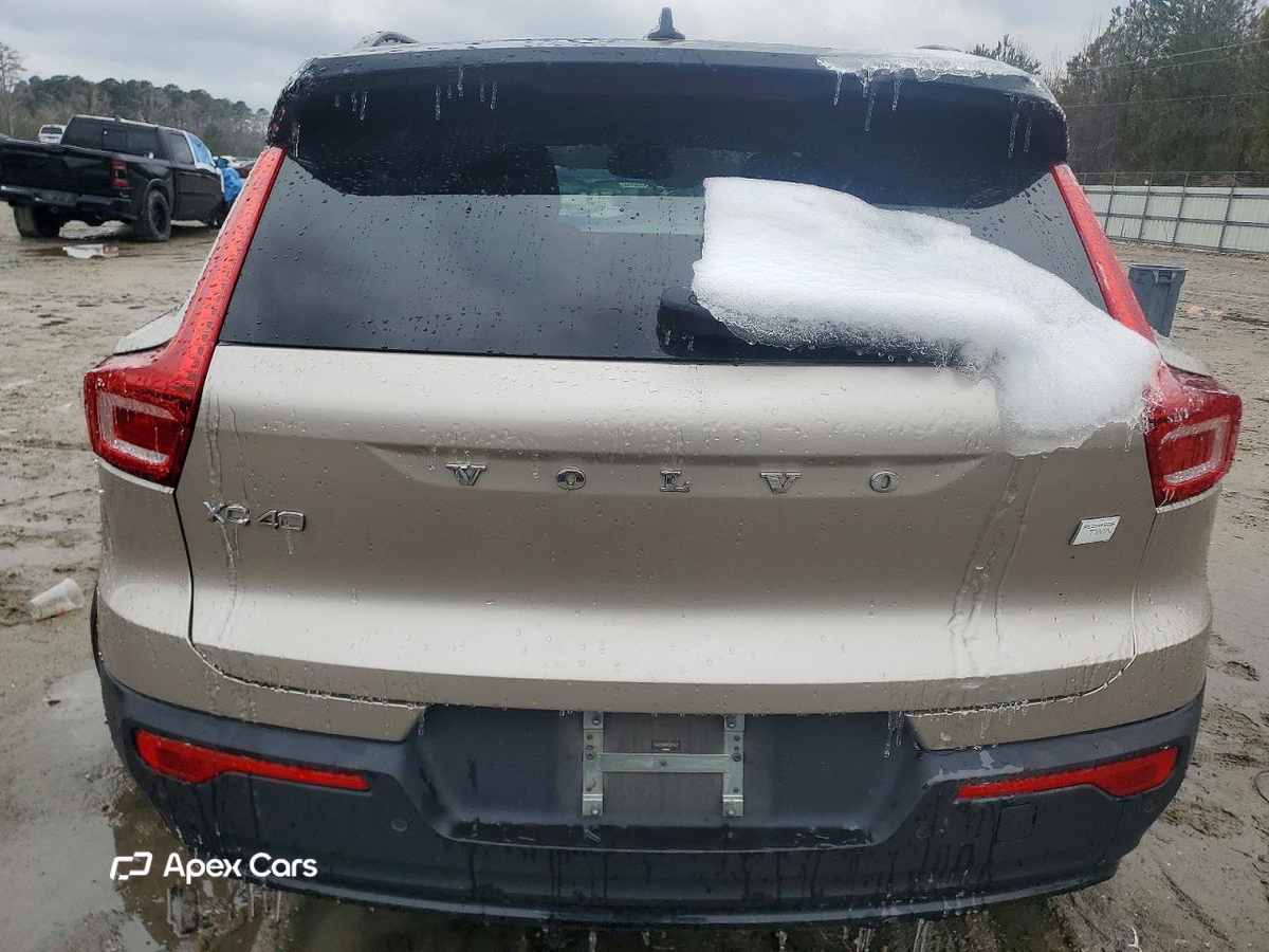 Volvo XC40 2023