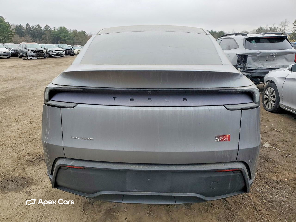 Tesla Model Y 2026