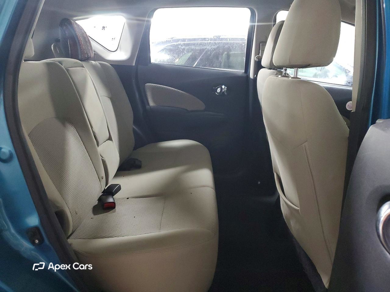 Nissan Versa 2015