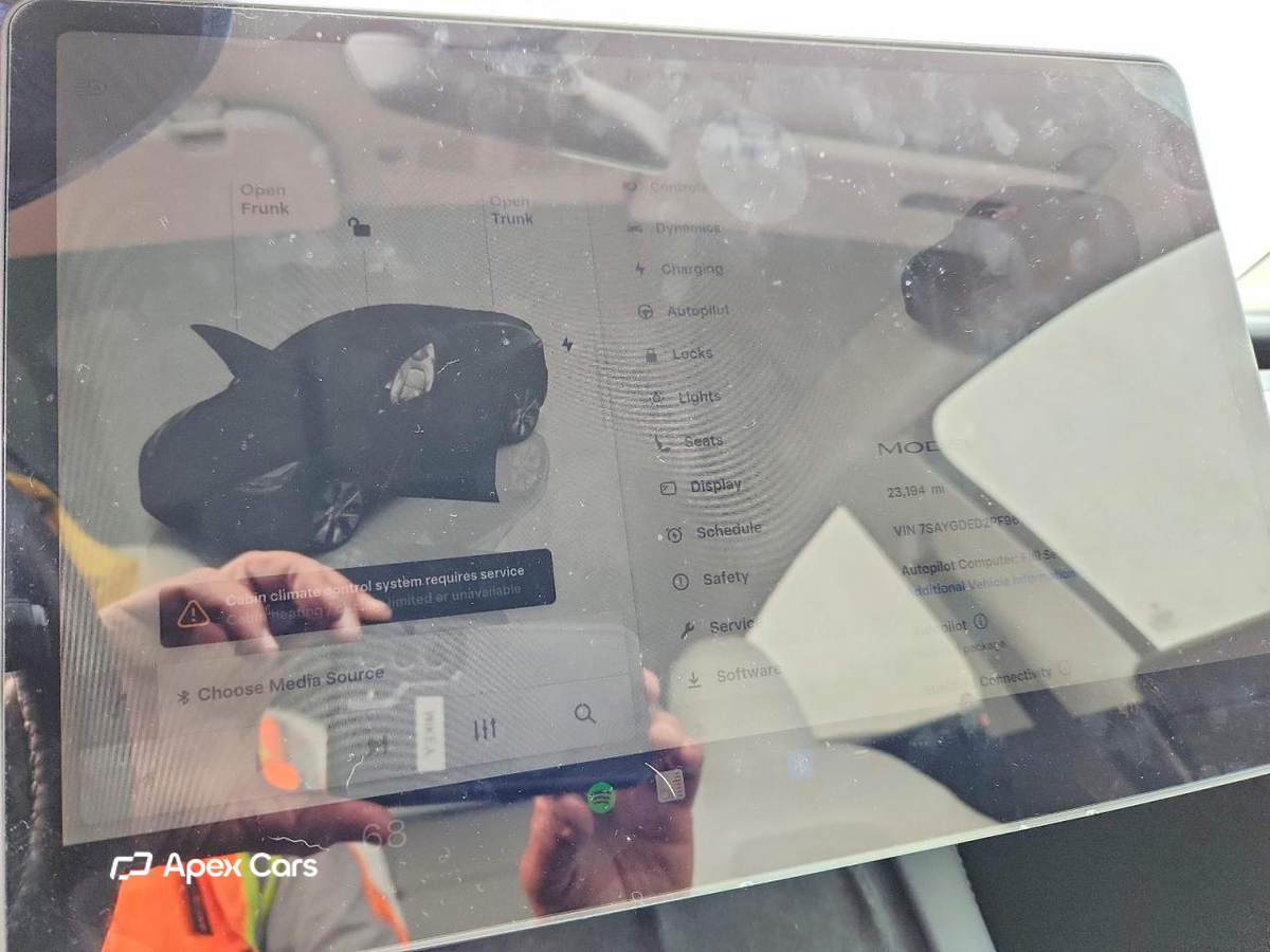 Tesla Model Y 2023