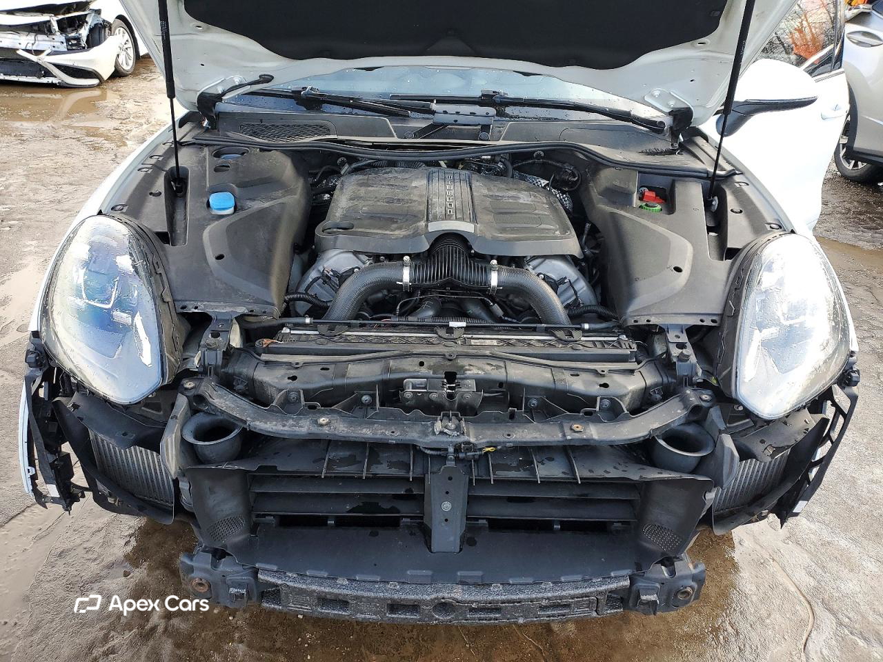 Porsche Cayenne 2016