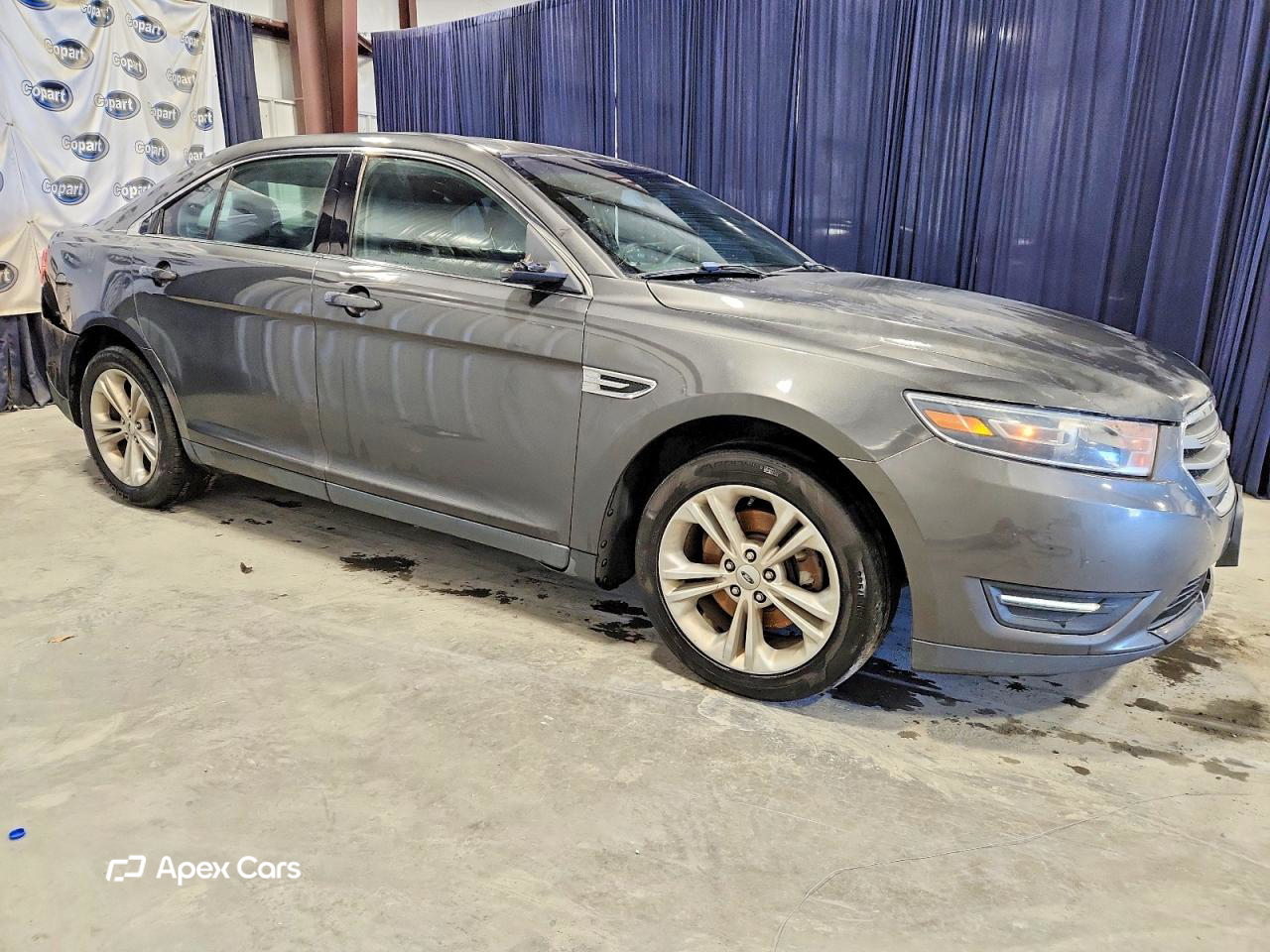 Ford Taurus 2016