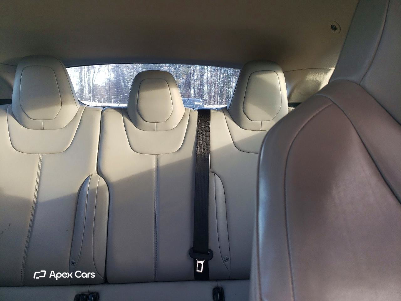 Tesla Model S 2015