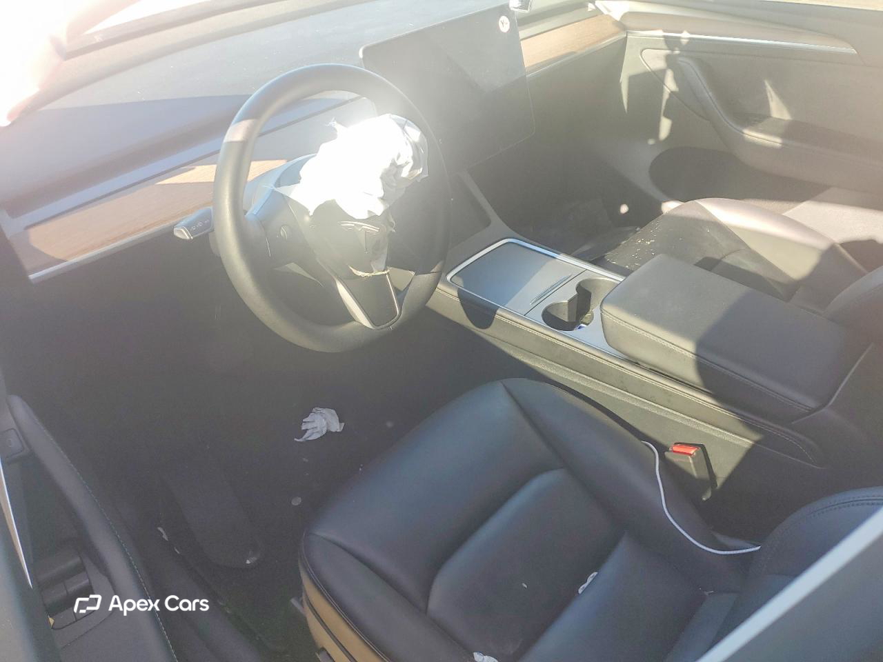 Tesla Model Y 2025